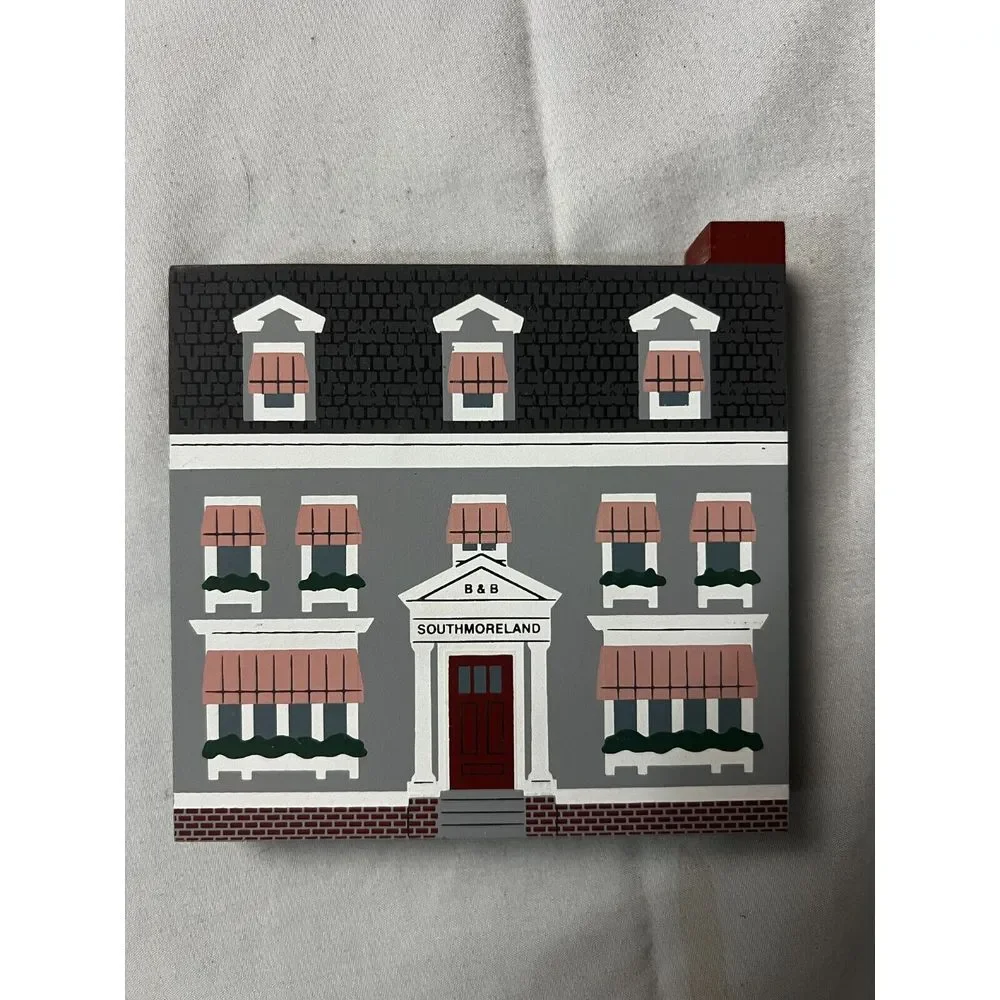 The Cat's Meow Southmoreland Bed & Breakfast Series Shelf Sitter Wood House 1995